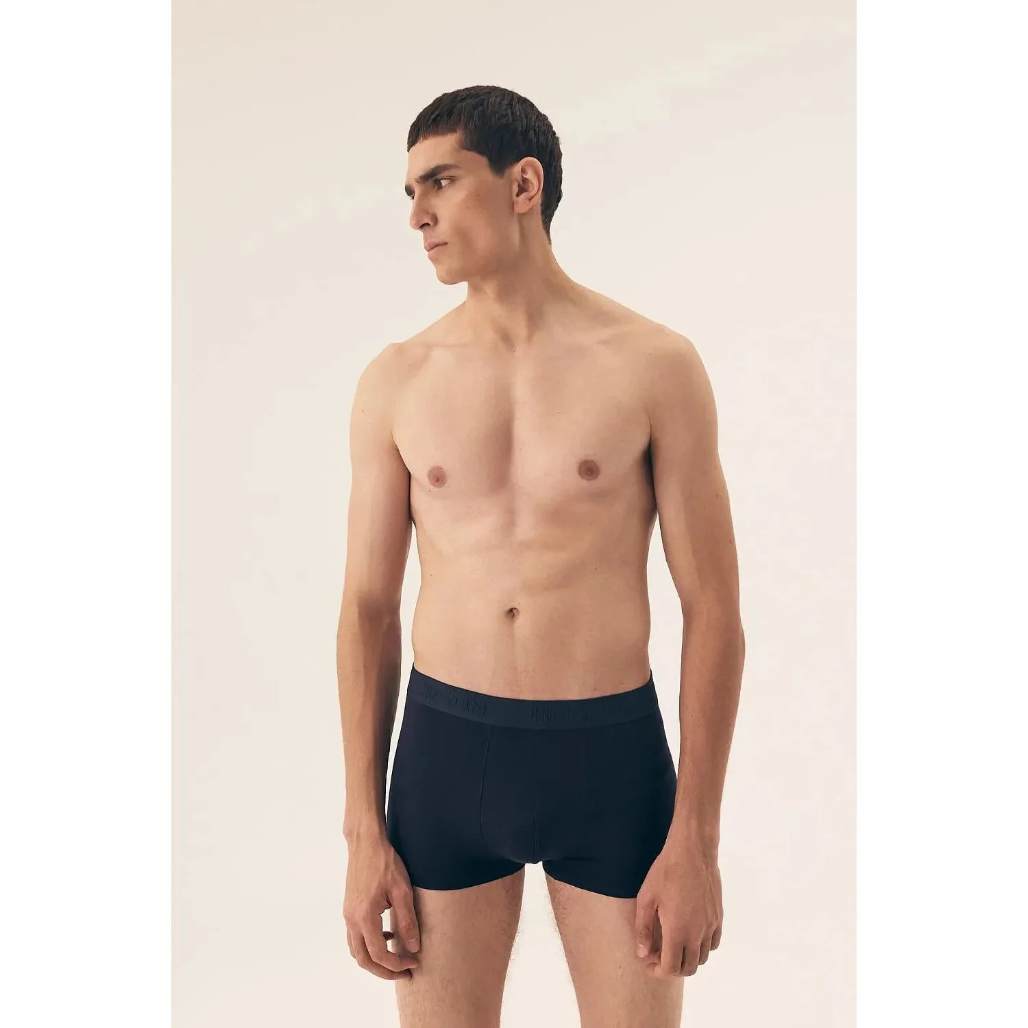 El conjunto model 209617 Henderson boxers para hombres pack de 2 azul marino tejido suave y transpirable corte ajustado cintura ancha impresa caja elegante regalo íntimo